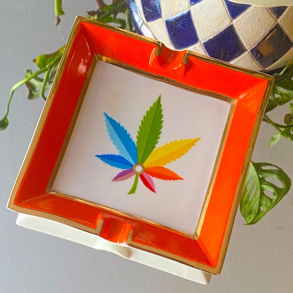 Jonathan Adler Sinsemilla Ash Tray / Plate